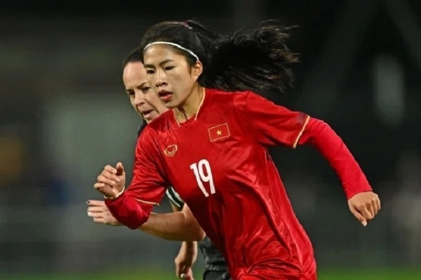 Thắng đậm Bangladesh, tuyển nữ Việt Nam tạm thời dẫn đầu bảng